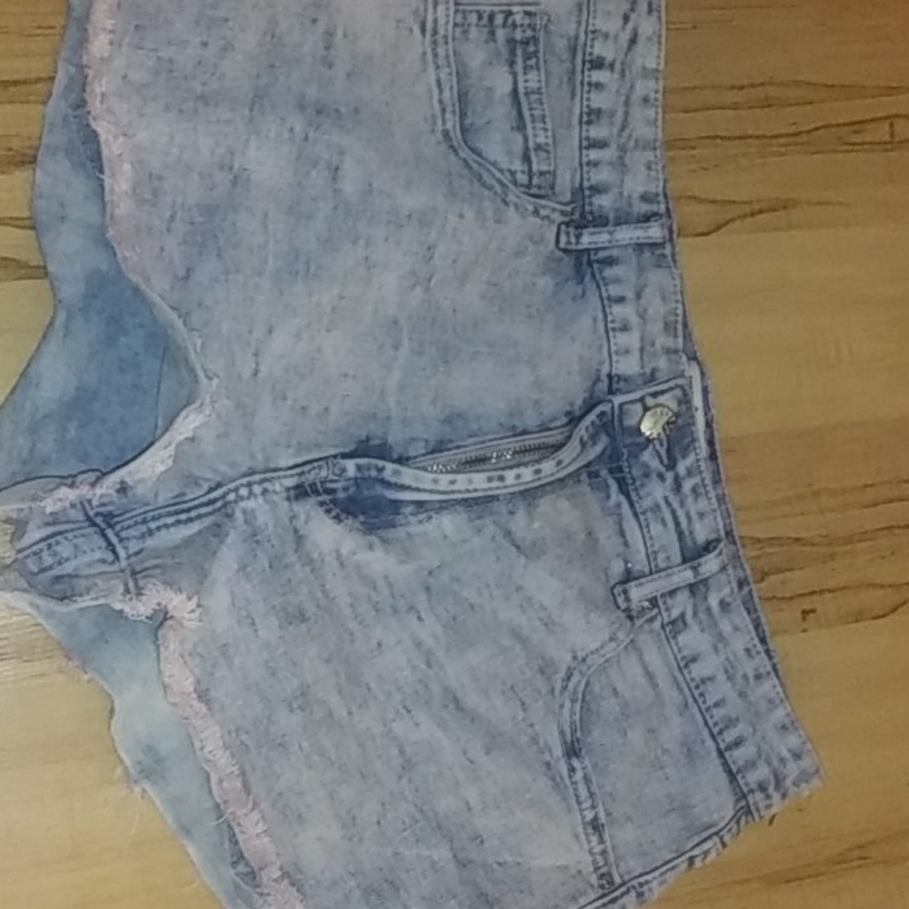 Forever 21 bleached booty shorts